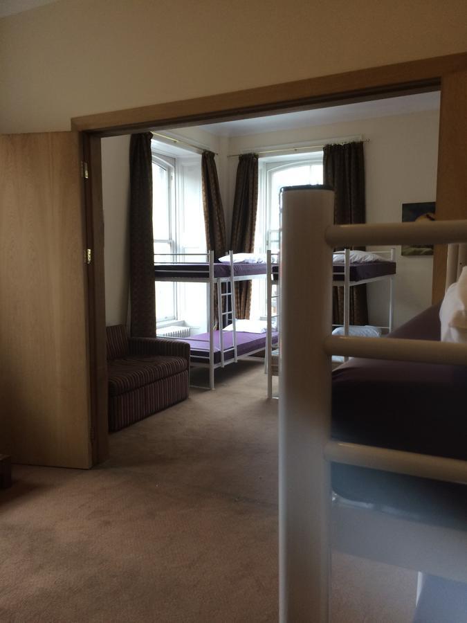 Soprano Hostel Aberdeen Room photo